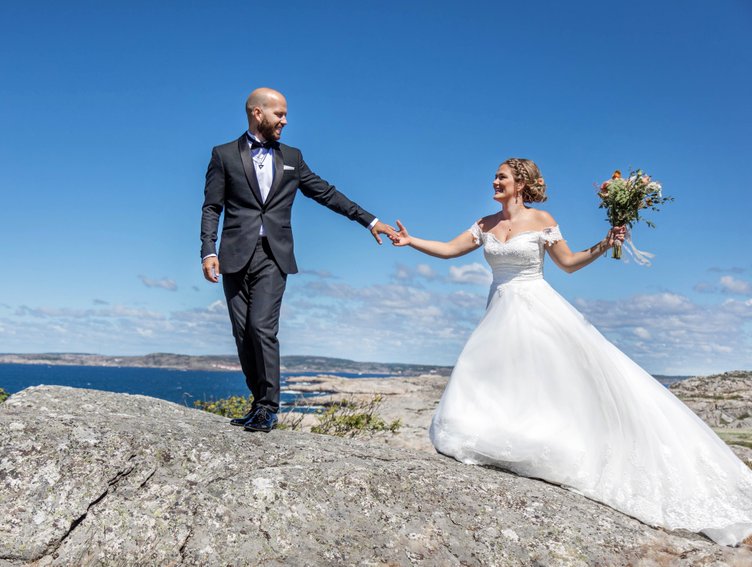Bröllopsfotografering vid havet, Marstrand, göteborgs skärgård. Västkustbröllop. Bröllopsfotograf Åsa Lännerström Göteborg